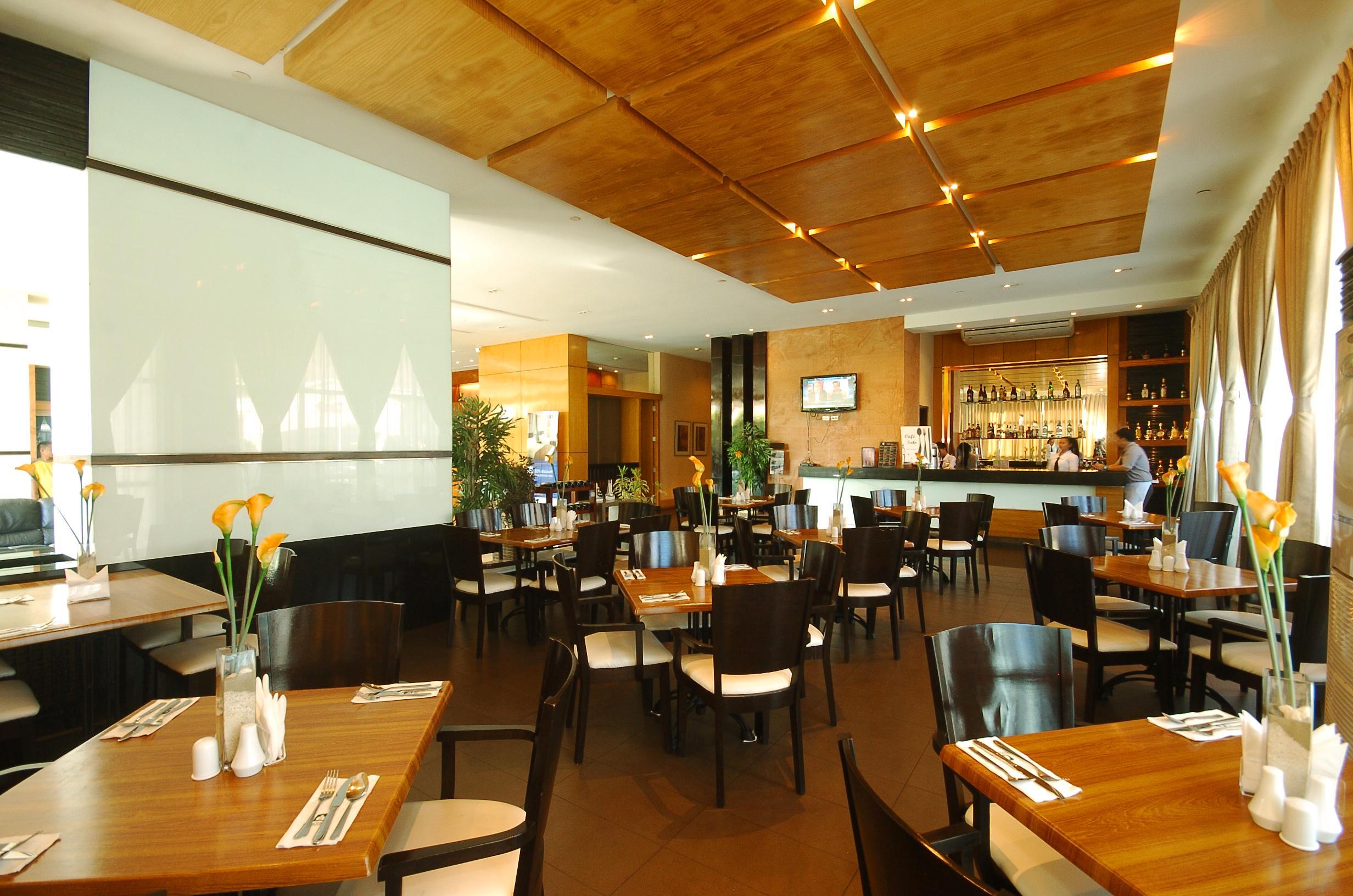 Sotogrande Hotel And Resort Lapu-Lapu City Exterior photo